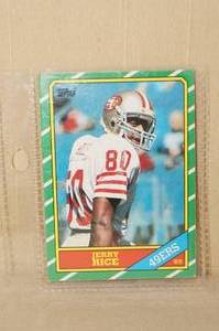lot 59 image: 1986 Topps Jerry Rice #161 Rookie Card