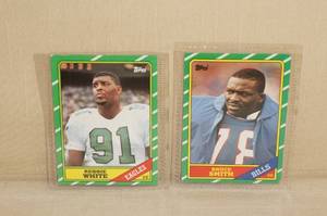 lot 63 image: 1986 Topps Reggie White and Bruce Smith Rookie Cards