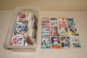 lot 79 image: Football Cards - 80s to Modern