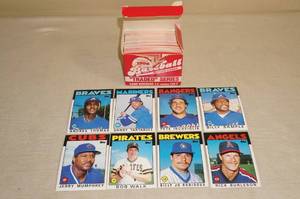lot 84 image: 1986 Topps Traded Baseball Card Set
