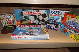 lot 143 image: Board Games - Simpsons, NASCAR, Star Wars, Mind Trap