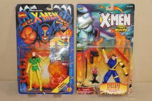 lot 142 image: 2 Vintage X-Men Action Figures