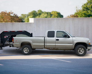 lot 2 image: 2001 Chevrolet Silverado K2500 Heavy Duty Diesel Truck 4WD