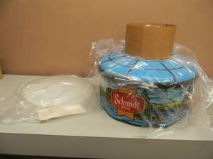 lot 6 image: NEW IN THE BOX - SCHMIDT BEER HANGING LAMP - NICE - APPROX 17 DIAMETER - SEE PICTURES