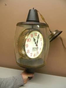 lot 15 image: VINTAGE BUSCH BEER HANGING LIGHTED MOTION SIGN - WORKS - VERY COOL - APPROX 24 TALL - SEE PICTURES
