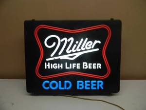 lot 18 image: VINTAGE MILLER HIGH LIFE COLD BEER NEO NEON LIGHT - NICE - WORKS - APPROX 20 BY 16 - SEE PICTURES