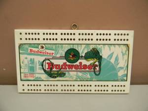 lot 37 image: VINTAGE BUDWEISER BEER CHAMELEONS CRIBBAGE BOARD - NICE COLLECTIBLE - SEE PICTURES
