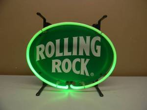 lot 40 image: ROLLING ROCK BEER NEON LIGHT - NICE - WORKS -  APPROX 13 BY 11 - SEE PICTURES
