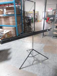 lot 28 image: DA-LITE ProjectorMovie Screen w stand 