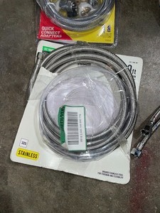 lot 8 image: ASSORTED EVERBILT AND DANCO SPRAY HOSE & WASHING MACHINE HOSES. VARIOUS CONDITIONS. SEE PICTURES