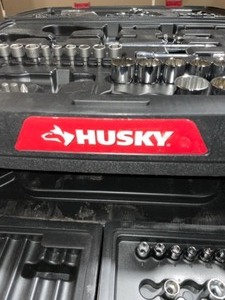 lot 71 image: HUSKY 3 DRAWER TOOL SET. SEE PICTURES
