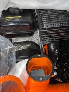 lot 93 image: YARDMAX 22 IN. 2-STAGE GAS SNOW BLOWER. SEE PICTURES
