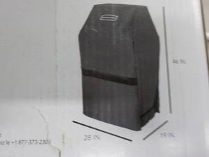 lot 42 image: Kitchen Aid 28 grill cover...