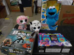 lot 58 image: Cookie Monster, Trolls, Game and st...