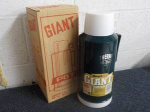 lot 74 image: Thermo Vogue Giant Vacuum Flask...