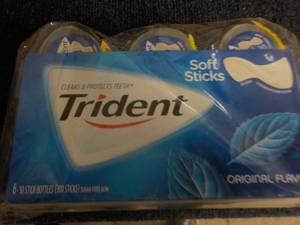 lot 95 image: 6 -50 sticks per bottle Trident gum...