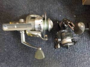 lot 100 image: 2 fishing reels...