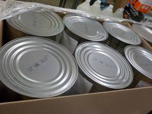 lot 116 image: 6 gallon cans Dining Out Whole Kern...