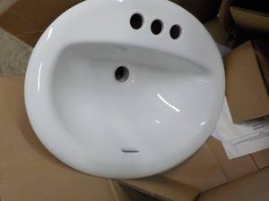 lot 140 image: Glacier Bay pedestal leg and sink...