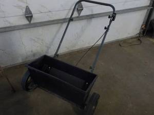 lot 152 image: spreader - 28 wide...