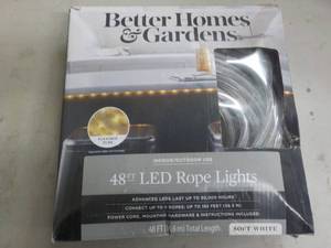 lot 11 image: Better Homes and Garden 48 LED rop...