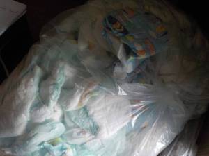 lot 298 image: Bag of 100 or so Newborn- 3 month s...