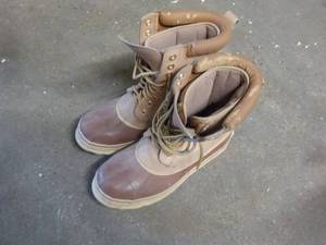 lot 188 image: Steel Shank boots size 9...