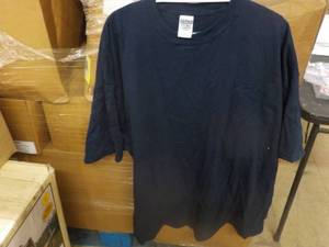 lot 220 image: 7 size 3XL Gildan Navy T-shirts...