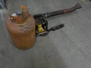 lot 263 image: Eager Beaver- needs tune up and Cyl...