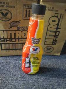lot 14 image: 18 - 5.25 oz Valvoline Concentrated...