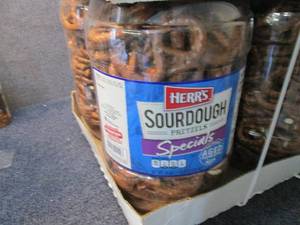 lot 34 image: 4- 24 Oz Jars Herrs Sourdough Pret...