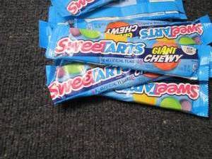 lot 79 image: 12 - Sweet Tarts Giant - past date...