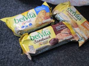 lot 106 image: 18 - 1.76 oz Pks belVita Breakfast ...