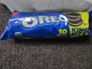 lot 111 image: 12- 10 ct 4.0 oz Pks Oreos ...