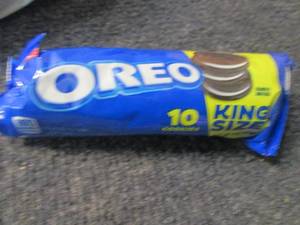 lot 115 image: 12- 10 ct 4.0 oz Pks Oreos ...