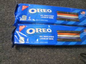 lot 127 image: 12- 2.54 oz Pks Oreos w Red, White...