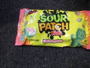 lot 139 image: 12 - 8 oz Sour Patch Kids Watermelo...