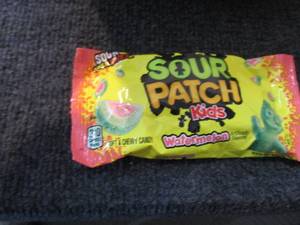 lot 141 image: 12 - 8 oz Sour Patch Kids Watermelo...