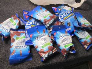 lot 169 image: Oreo Tin Bites & Minis...