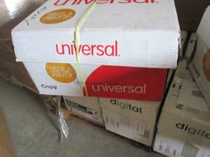 lot 172 image: Case of Unversal 20 lb 8.5x11 inch ...