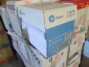 lot 188 image: Case of 500 Sheets Loose Paper 8.5x...