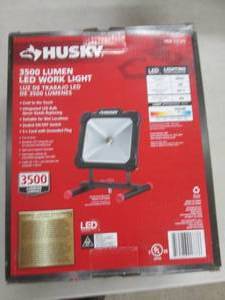 lot 5 image: husky 3500 lumen LED work light pow...