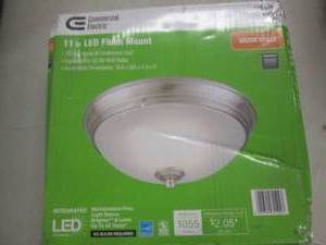 lot 11 image: commercial electric 11 inch Led flu...