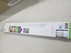 lot 18 image: 4 GE 18 inch light fixtures with to...