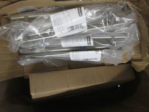 lot 89 image: box of drawer handles ...