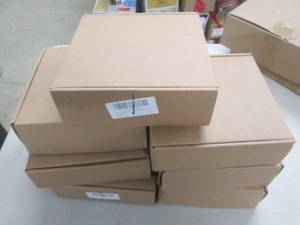lot 104 image: 74 packs plastic spray bottles...