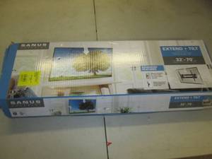 lot 179 image: sanus vuepoint etend and tilt tv mo...