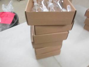 lot 189 image: 64 packs of spray bottles ...