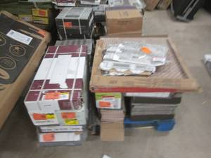 lot 220 image: pallet of tile some pieces are brok...