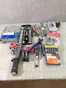 lot 75 image: Mixed lot of small tools- mixed conditions